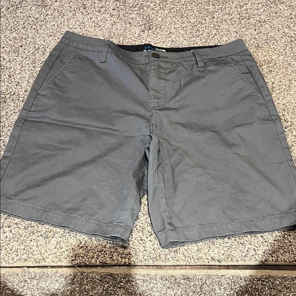 Stylish Gray Men's Shorts by Chaps